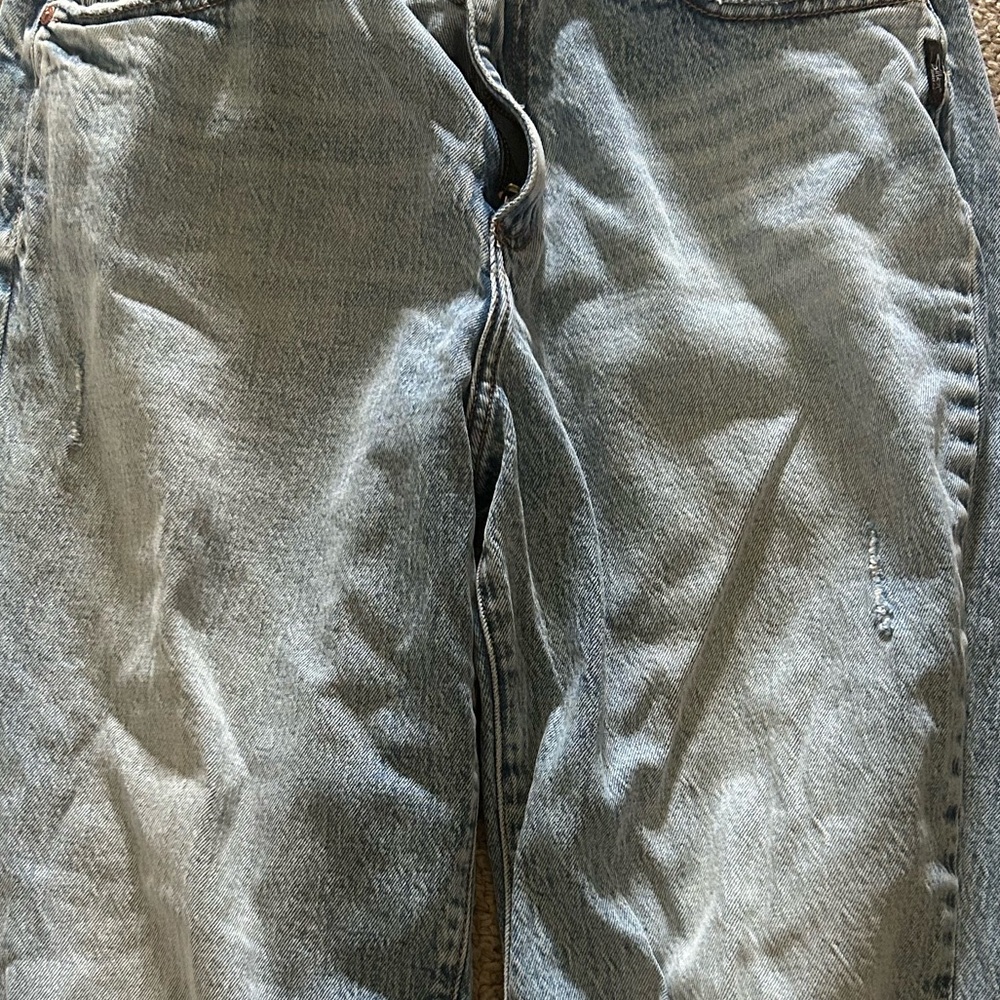 Silver Jeans. NWT. High rise straight leg. W30. L28 - Picture 2 of 2